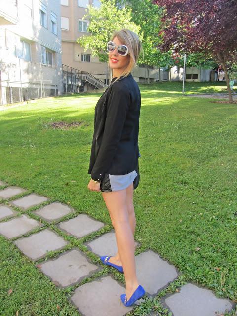 ¿Como combinar zapatos azules?