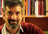 escritor, santiago, Roncagliolo, barba, sonrisa