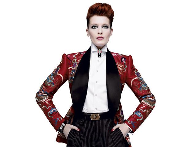 ¿Qué tendrá esta chica que todo le queda bien?