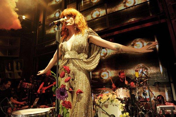 ¿Qué tendrá esta chica que todo le queda bien?