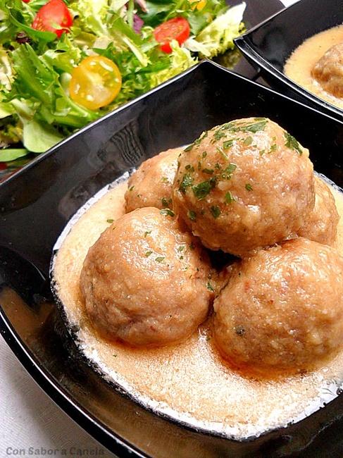 Albóndigas en pepitoria