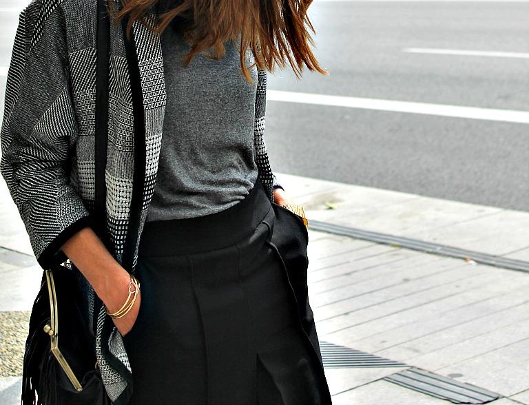 look formal. Pantalon recto midi