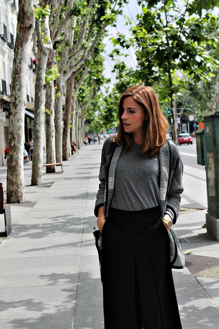 look formal. Pantalon recto midi