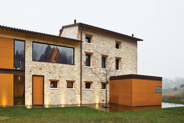 Chiavelli Residence: de antigua granja a vivienda de diseño / Chiavelli Residence: from an old farm to a home with a perfect design