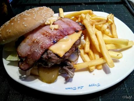 DIZZY LIL BURGER: hamburguesas comiqueras con la tinta mojada.