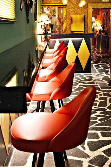 EL FABULOSO COCONUT BAR: EL BAR HAWAIANO DE SILVIA SUPERSTAR.