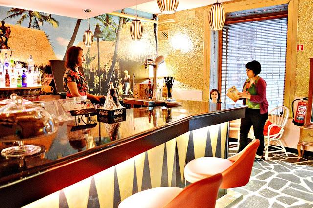 EL FABULOSO COCONUT BAR: EL BAR HAWAIANO DE SILVIA SUPERSTAR.