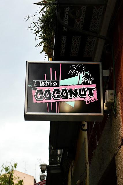 EL FABULOSO COCONUT BAR: EL BAR HAWAIANO DE SILVIA SUPERSTAR.