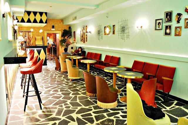 EL FABULOSO COCONUT BAR: EL BAR HAWAIANO DE SILVIA SUPERSTAR.