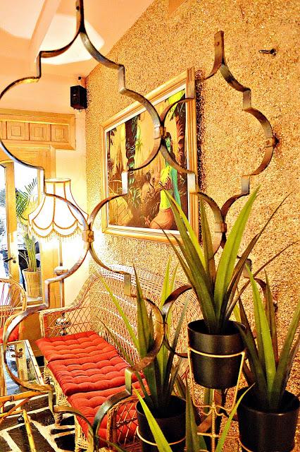 EL FABULOSO COCONUT BAR: EL BAR HAWAIANO DE SILVIA SUPERSTAR.