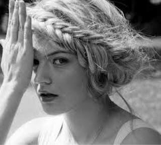 Lucía se casa!! OMG!!