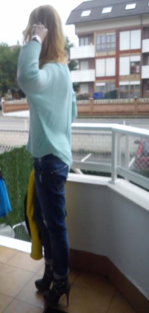 CASUAL GREEN AND YELLOW