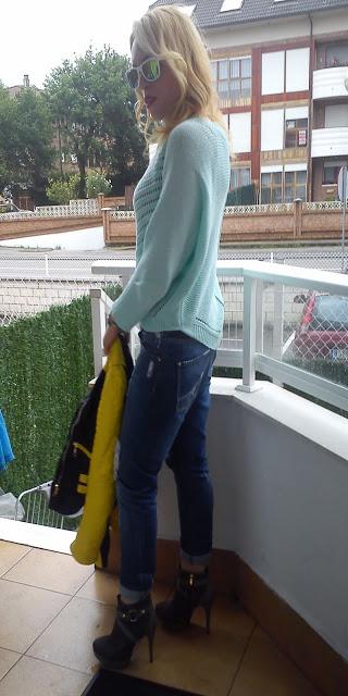 CASUAL GREEN AND YELLOW