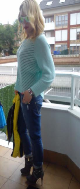 CASUAL GREEN AND YELLOW