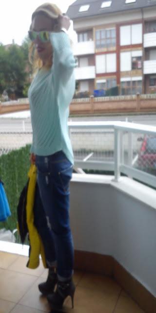 CASUAL GREEN AND YELLOW