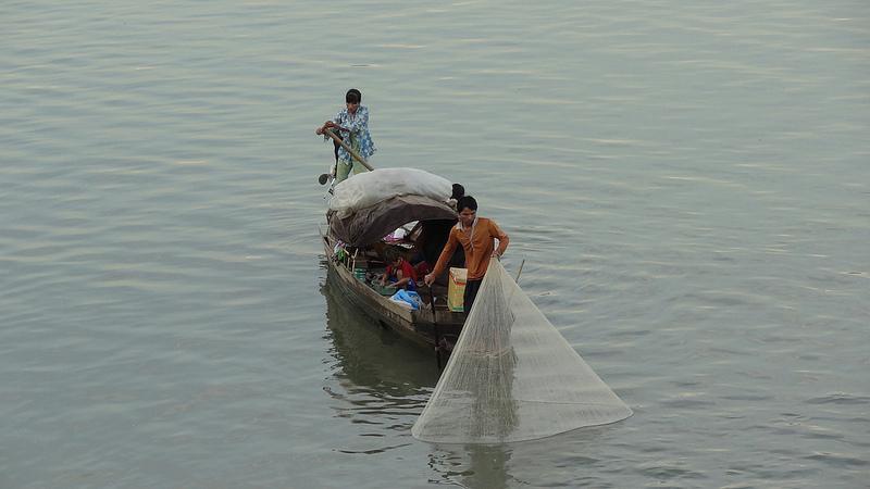 Pescadores en Phnom Penh