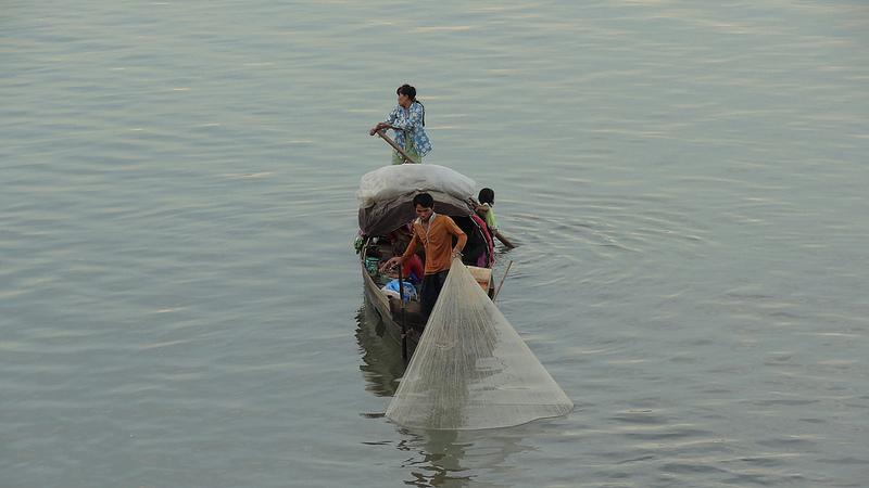 Pescadores en Phnom Penh