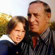 Christopher O'Neill en la infancia junto a su padre,  Paul O'Neill.