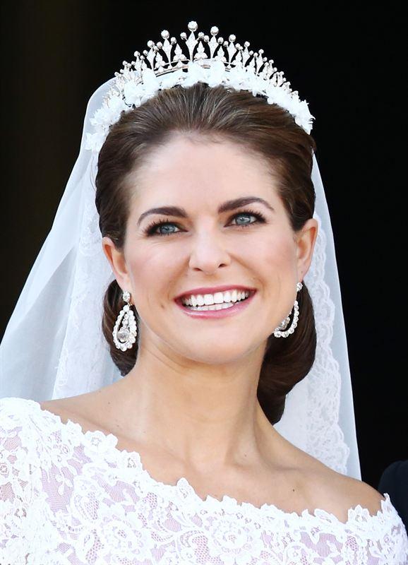 MODERN FRINGE, LA TIARA DE MAGDALENA DE SUECIA EN SU BODA