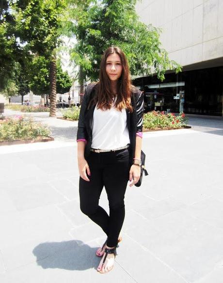 STREET STYLE WITH VALENCIA TRENDY