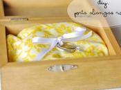 #110. Porta-alianzas rústico/Rustic ring bearer