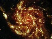 galaxia espiral Molinete ultravioleta