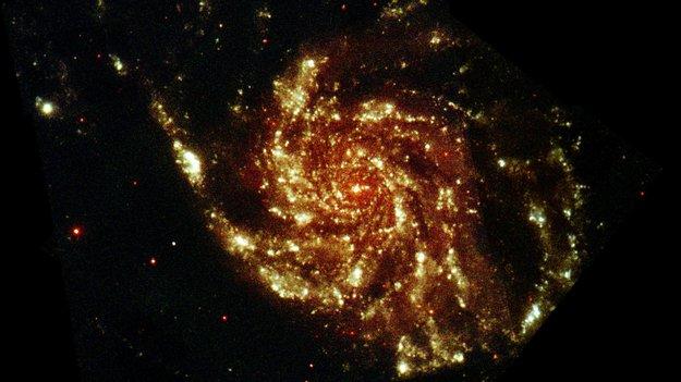 La galaxia espiral del Molinete en ultravioleta