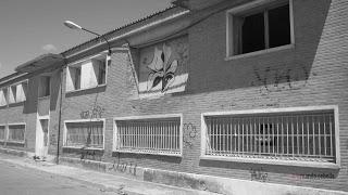 Abandonado en Valdefierro, Zaragoza, Polidas chamineras