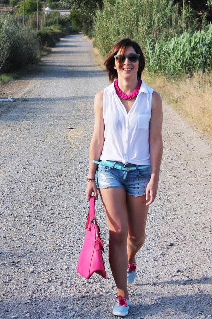 Street Style: Symple look/pink complements