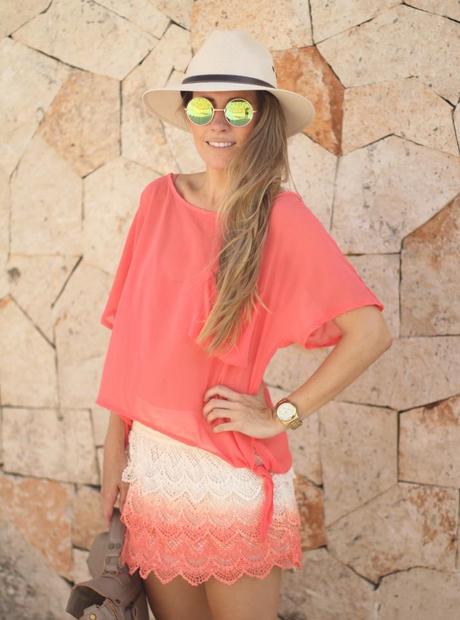 Mónica Sors crochet skirt Fashion blog Mes Voyages à Paris