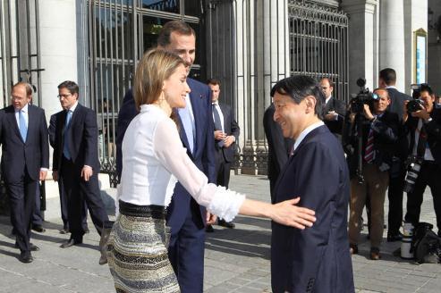 El estilo de Dña. Letizia en la visita de Naruhito de Japón