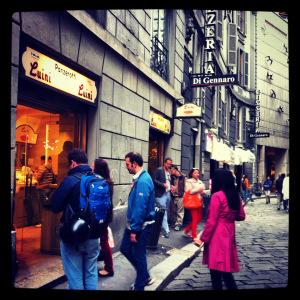 Cola para entrar en Luini