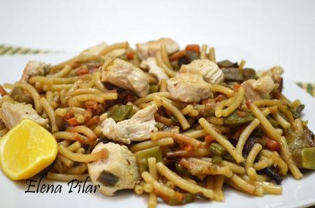 Fideuá de Verduras y Pavo Fideuá de Verduras y Pavo