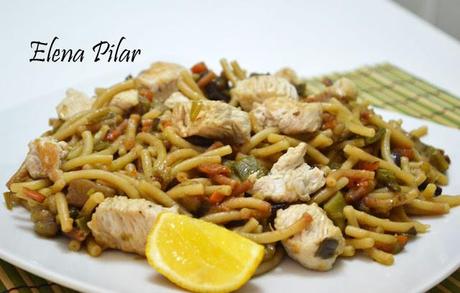 Fideuá de Verduras y Pavo Fideuá de Verduras y Pavo