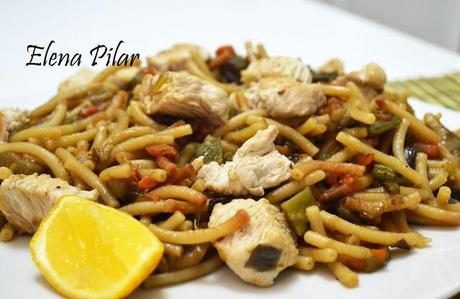 Fideuá de Verduras y Pavo Fideuá de Verduras y Pavo