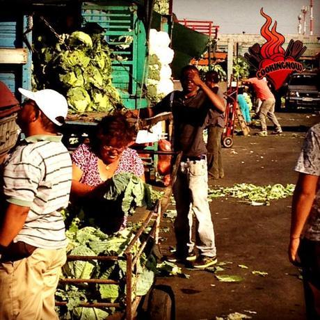 Camiones en el mercado de Lo Valledor