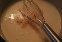 Ensalada de Caracolas con Salsa Bechamel al Queso