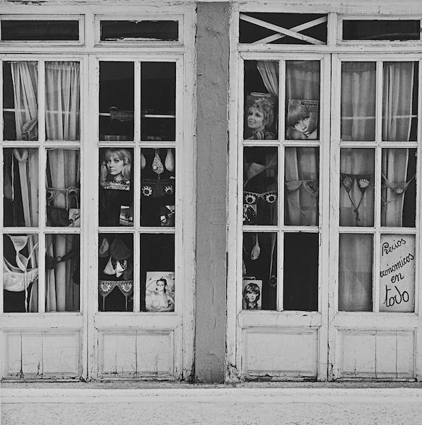 BARCELONA...MANEL ÚBEDA   (  PHOTOGRAPFHER   )...29-05-2013...