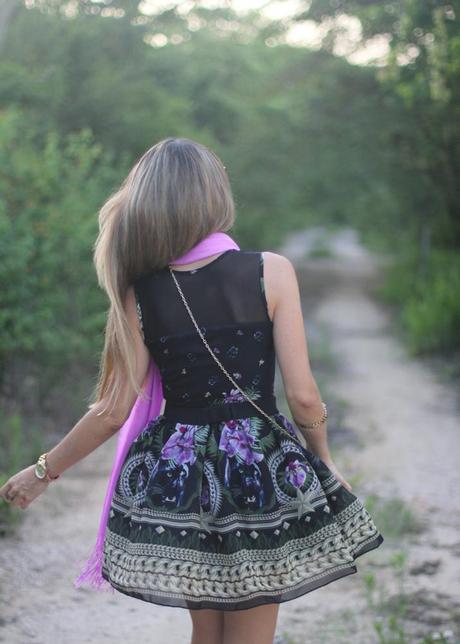 Romantic look fashion blogger