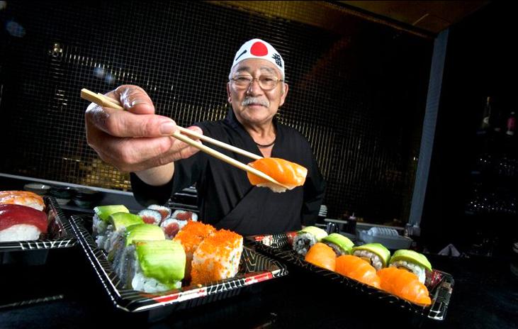 Rollitos de Salmón ahumado al estilo Oriental