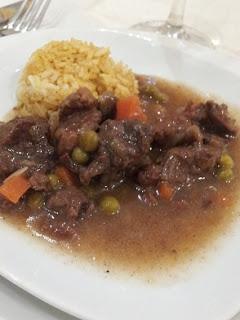 Ragout de Avestruz estofado en cerveza negra con arroz curry
