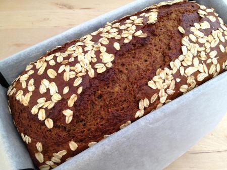 recetas sin mantequilla leche postres recetas sanas postres bizcochos recetas rapidas de postres recetas fáciles pastel plátano canela nuez moscada recetas delikatissen recetas de bizcochos cafés y meriendas Receta de Bizcocho de plátano con azúcar muscovado postres muy fáciles y rápidos bizcocho frutas plátano sin mantequilla 