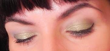 Look Sci-Chedelic con maquillaje Deborah