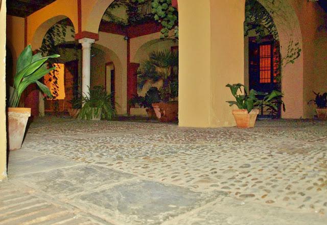 La Casa de los Pinelo (2): el Apeadero.