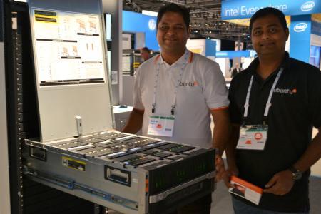 #HPDiscover 2013 Un tour de la gente de Ubuntu y su funcionamiento sobre #Moonshot DSC_0243