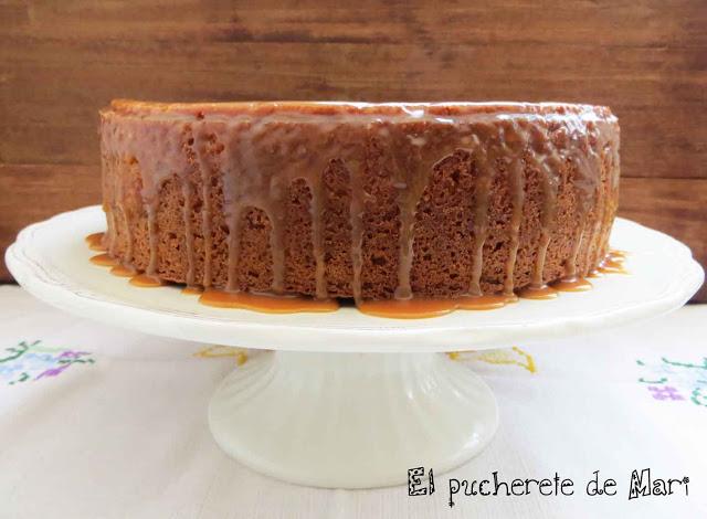 BIZCOCHO DE MANZANA VERDE Y ALMENDRA CON SIROPE DE CARAMELO