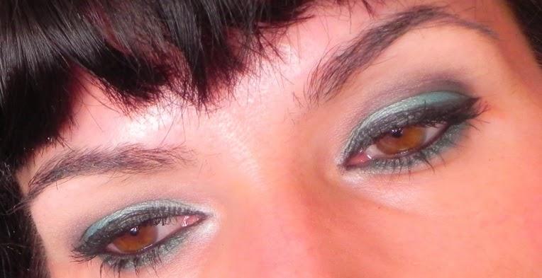 Look con la Astonishing emerald