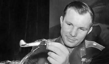 20130616080456-yuri-gagarin.jpg