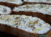 Tostas requesón cabra orégano