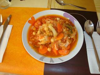 Hoy, receta: Col con garbanzos y zanahoria